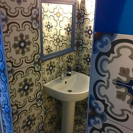 Izmir Cesmede Yazlik Kislik Daire * Çeşme