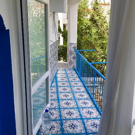 Izmir Cesmede Yazlik Kislik Daire Çeşme