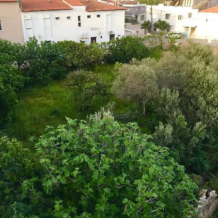 Izmir Cesmede Yazlik Kislik Daire