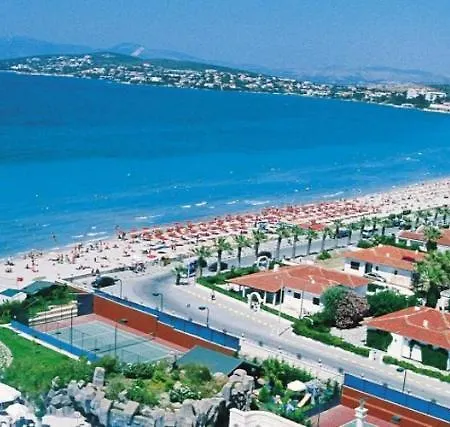 Izmir Cesmede Yazlik Kislik Daire * Çeşme