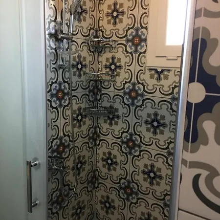 Izmir Cesmede Yazlik Kislik Daire * Çeşme