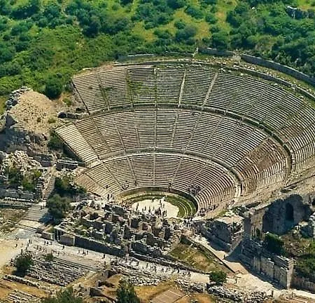 Izmir Cesmede Yazlik Kislik Daire Çeşme