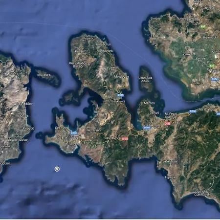 Izmir Cesmede Yazlik Kislik Daire * Çeşme